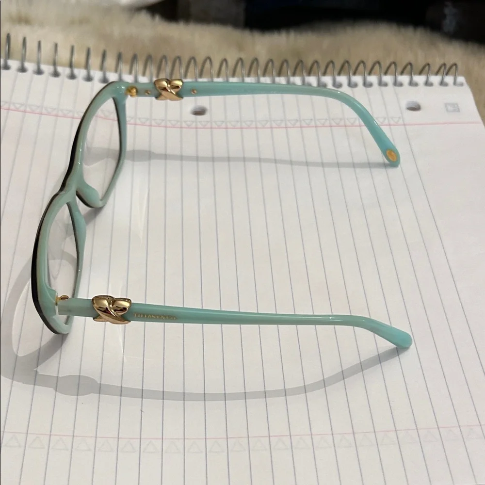 Tiffany & Co +2.00 readers. Stylish Black and Blue readers. Excellent condition - Picture 4 of 9